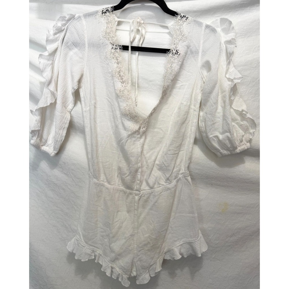 Victoria's Secret Size XS White Low V Front Open Back Shorts Romper